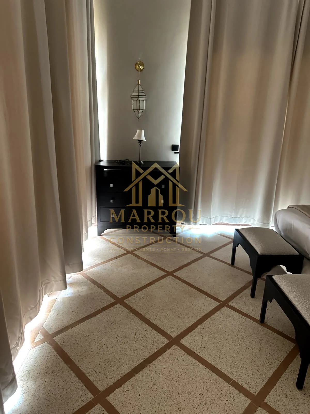 À VENDRE – Magnifique Riad sur la Route de Fès | Marrakech — thumbnail 4