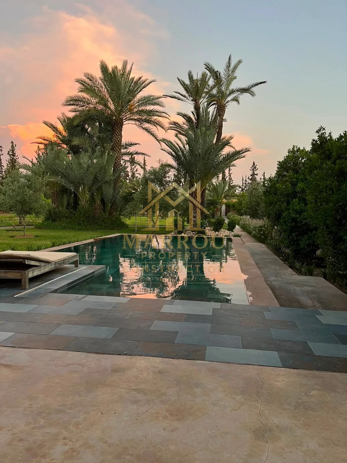  Villa d'Exception à Vendre – Route de Fès | Marrakech